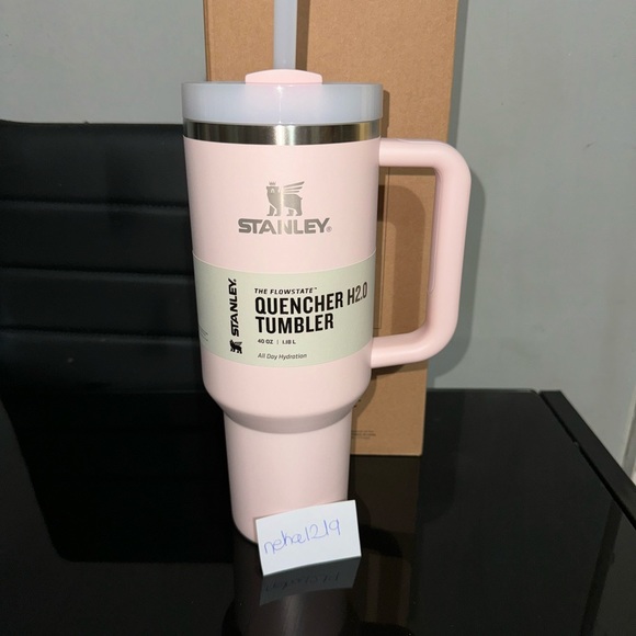 Stanley Clean Stale Quencher H2.O FlowState Tumbler- Bloom - Picture 3 of 7